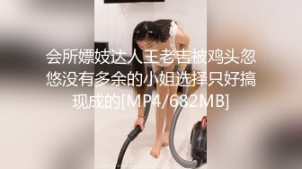 商场女厕全景偷拍辫子妹的极品无毛小嫩鲍