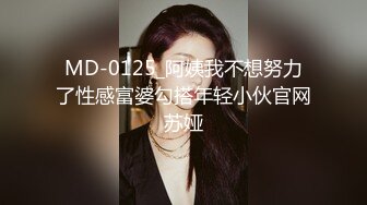 商场女厕全景偷拍长发美女的微毛小嫩鲍