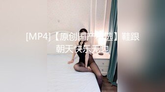 SWAG 超耻度淫乱3P健身教练の特训 Candybaby