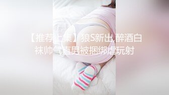 【颜值不错的大奶骚母狗】露脸发骚躺在床上拿着大号阳具抽插骚穴浪叫呻吟勾搭狼友看着就想干她一炮好刺激