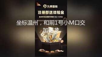 游乐场女厕全景偷拍JK裙美女半蹲着尿展示的鲍鱼很粉嫩