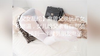 毛茸茸的饥渴的女孩传播她的肛门混蛋.mp4